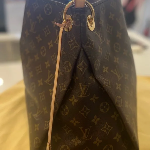 LOUIS VUITTON Monogram Canvas Artsy MM Totes Shoulder Bag - Picture 3 of 7